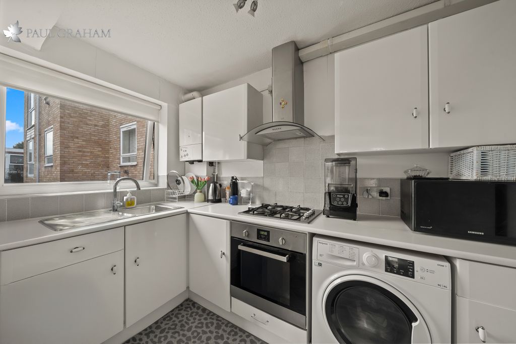 Property photo 3 of 7 Dsc02658