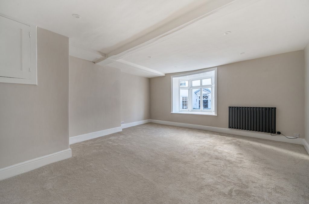 Property photo 3 of 25 1382996-12-691F06...