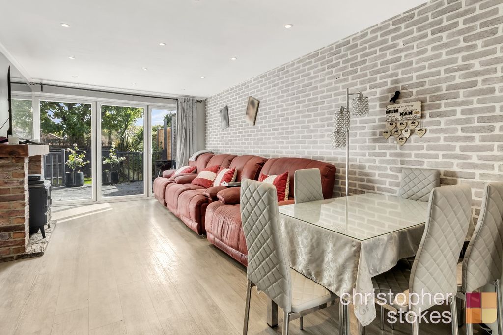Property photo 2 of 20 4543633
