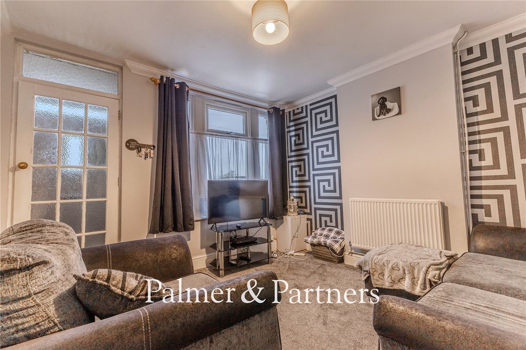 Property photo 2 of 14 Picture No. 04