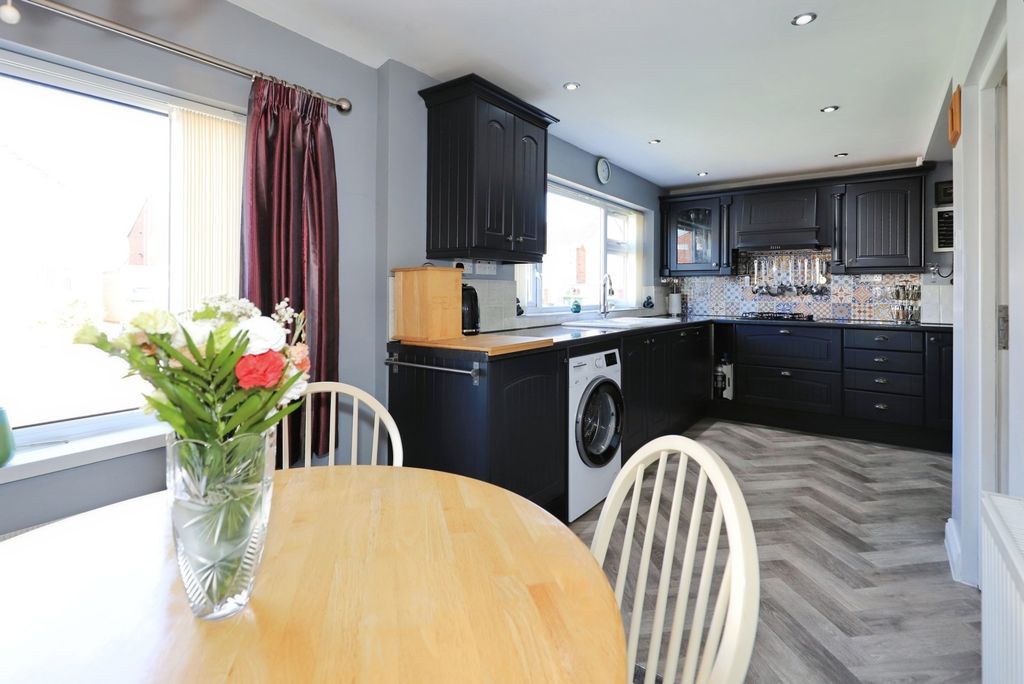 Property photo 2 of 21 Pbox-Img.Jpg