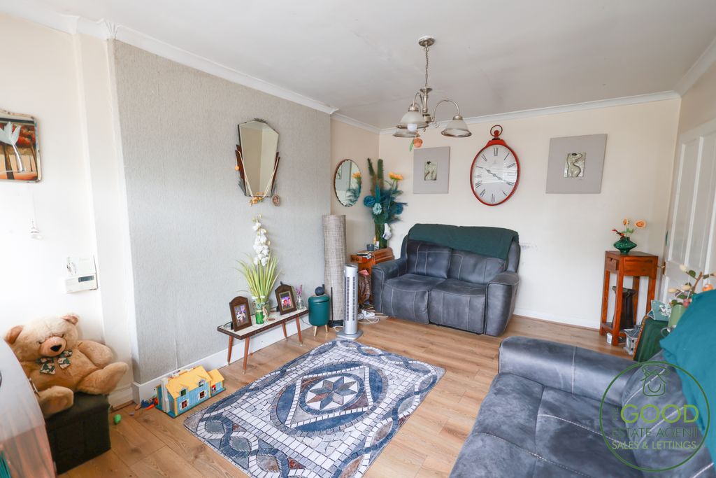 Property photo 3 of 16