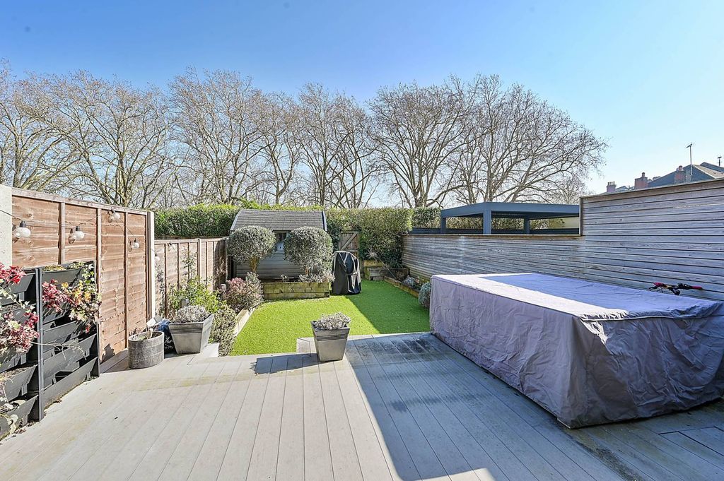 Property photo 3 of 20