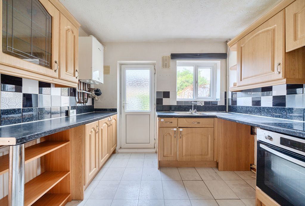 Property photo 2 of 17 1450184-3-69E753A...