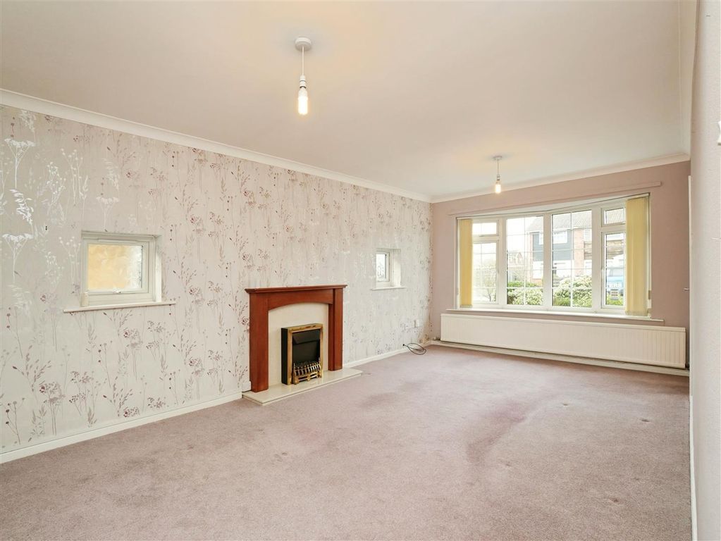 Property photo 2 of 19 Living Room