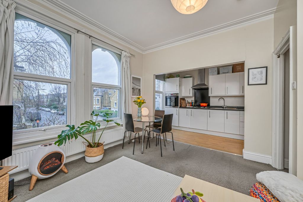 Property photo 3 of 17 Picture No. 13