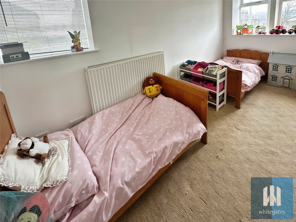 Property photo 3 of 13 Picture No. 02