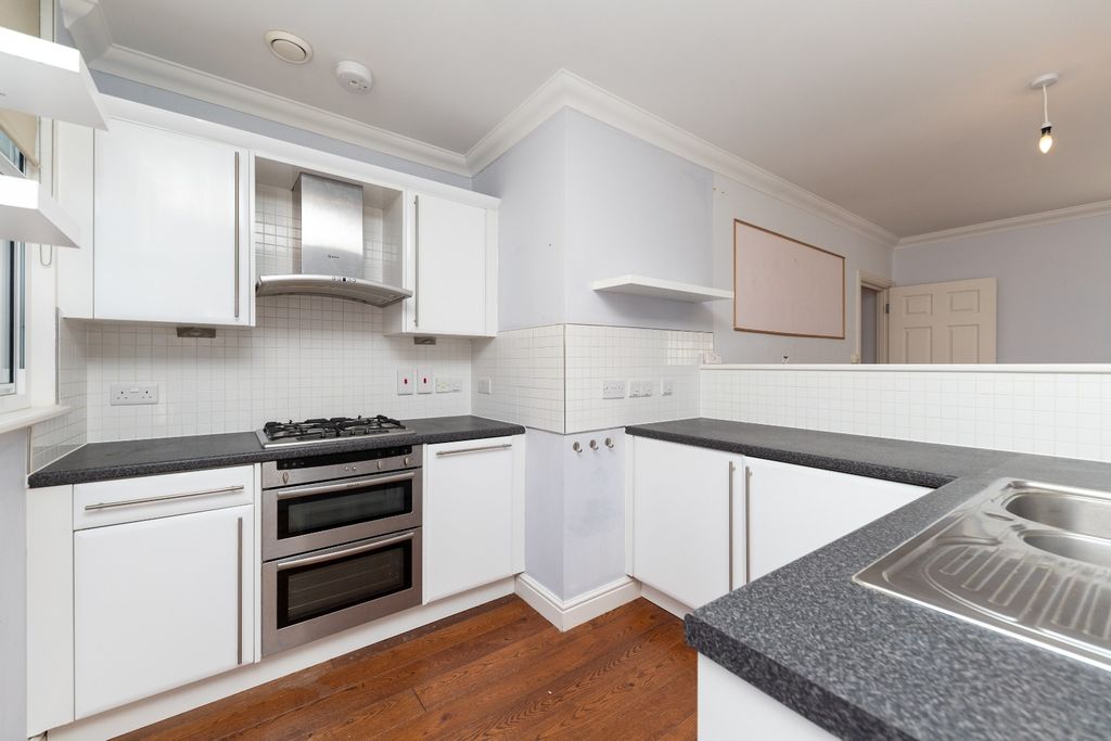 Property photo 2 of 14 4403623