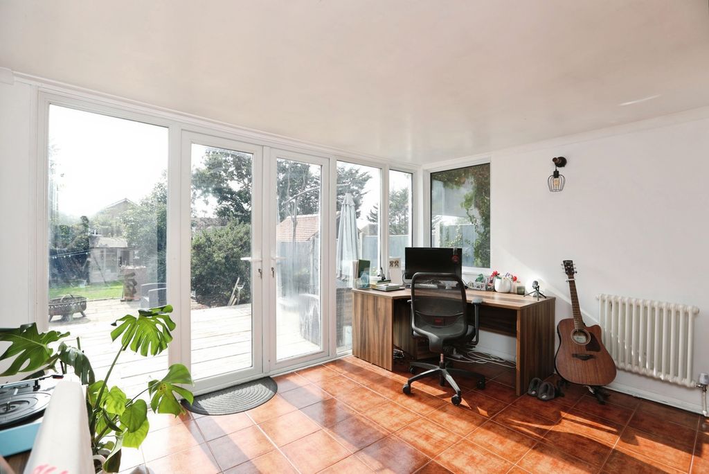 Property photo 3 of 14 Pbox-Img.Jpg