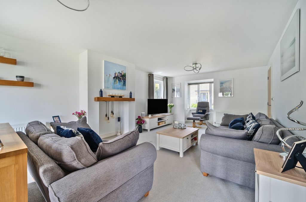 Property photo 2 of 22 1300724-8-683Db02...