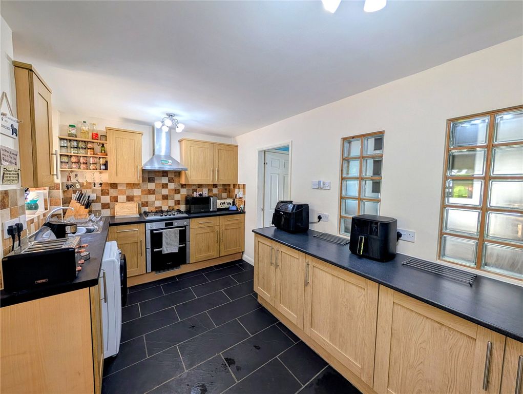 Property photo 3 of 22 Picture No. 26