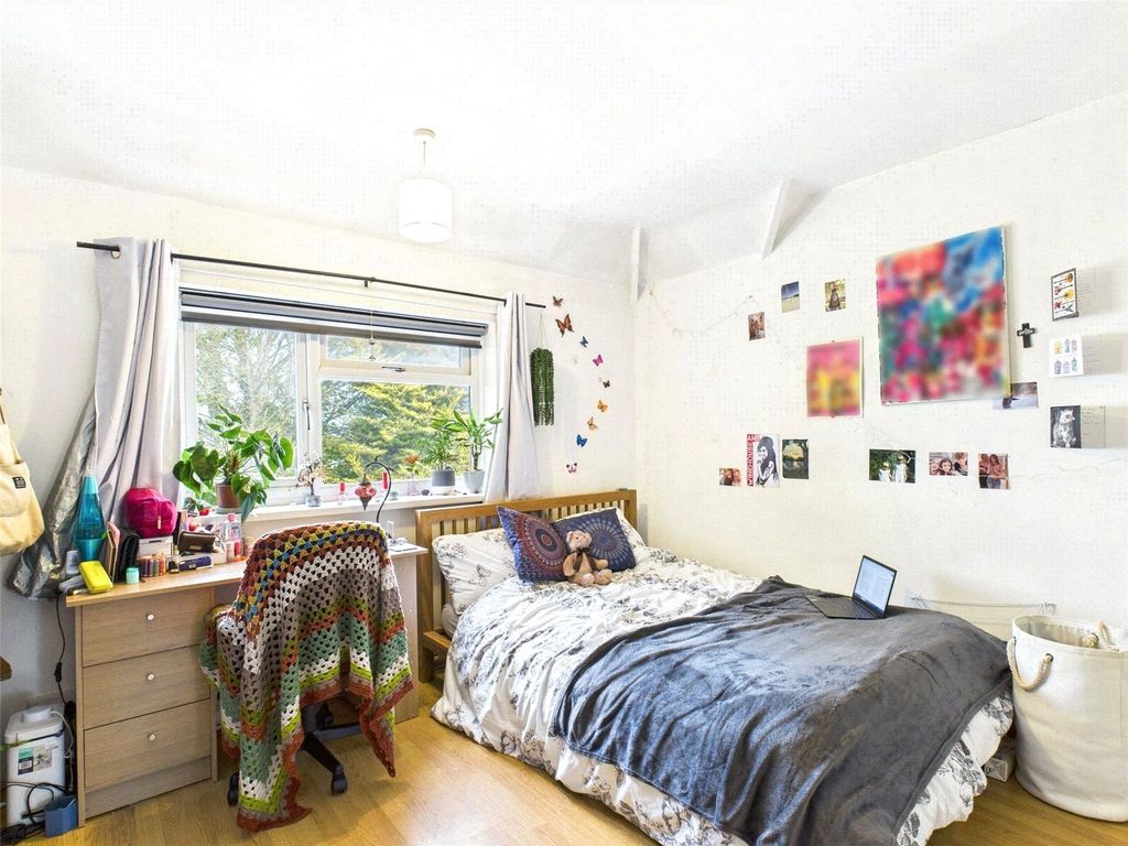 Property photo 1 of 16 Bedroom 4
