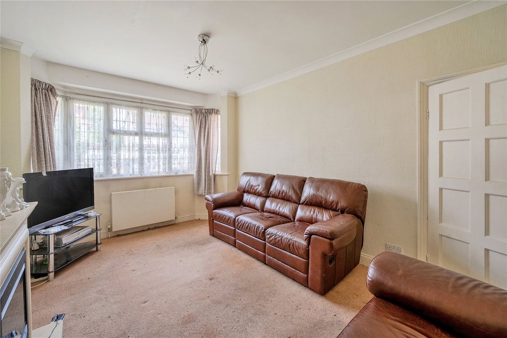 Property photo 3 of 16 Picture No. 11
