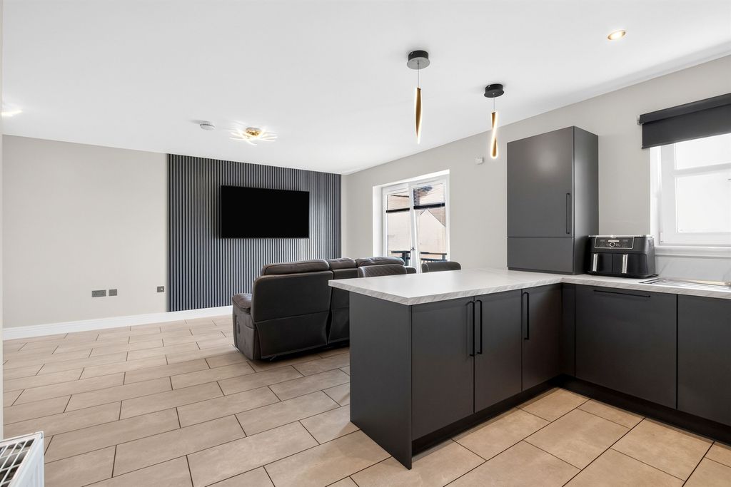 Additional image 14 of 2 bed penthouse for saleJardine Avenue, Falkirk FK2