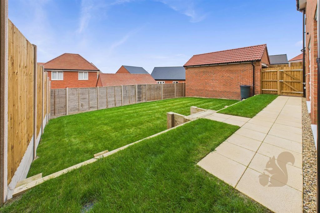 Property photo 3 of 30 Garden