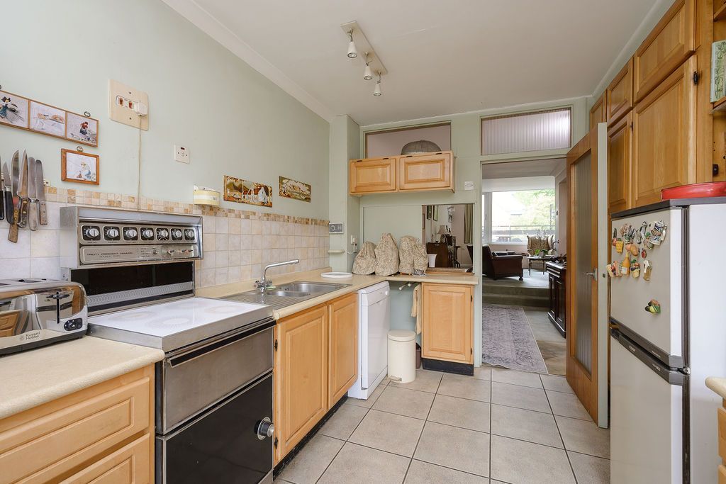 Property photo 3 of 24