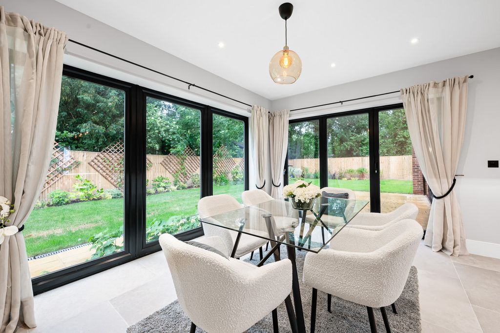 Property photo 3 of 24