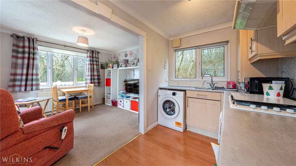 Property photo 3 of 21 Picture No. 13