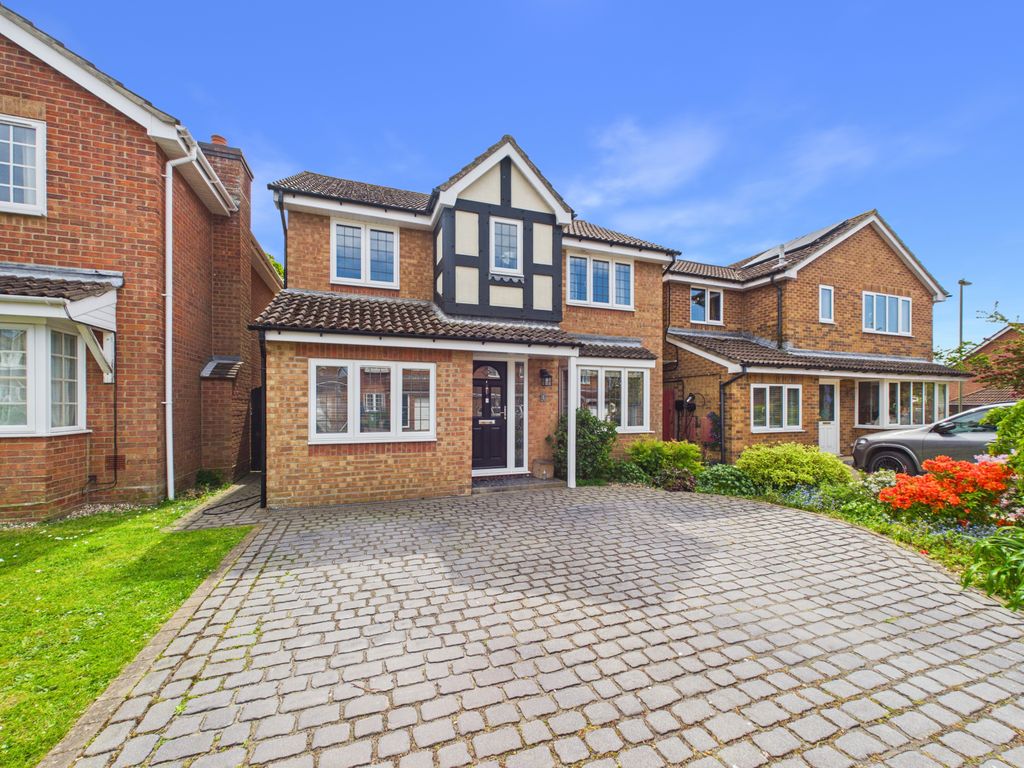 Property photo 1 of 15 4 Bed Detached House For Sale Corvette Avenue, Warsash