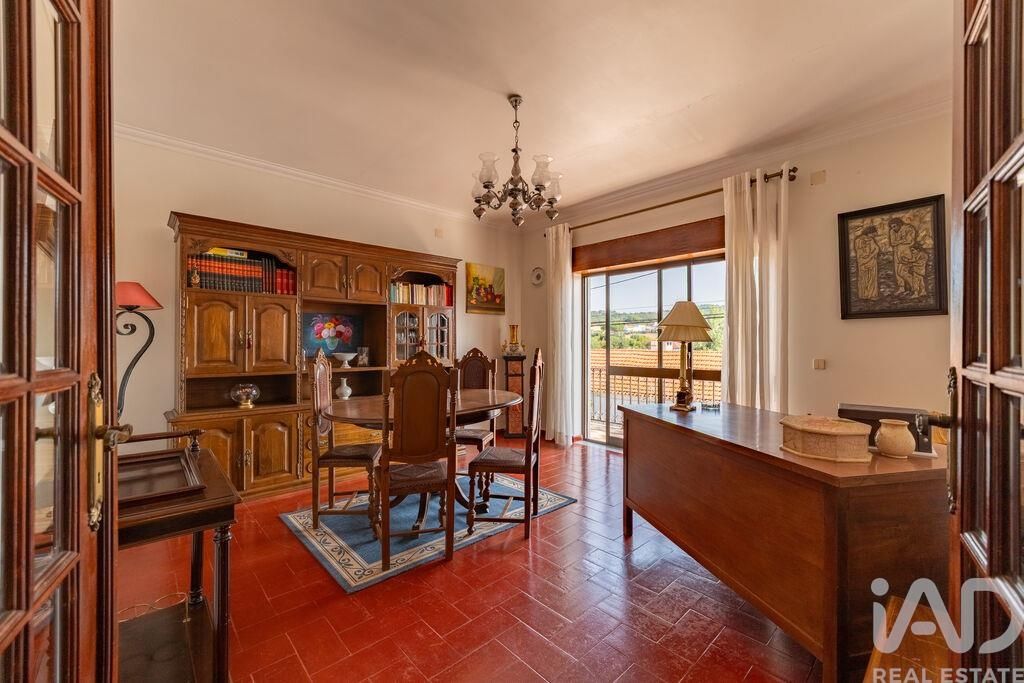 Property photo 1 of 39
