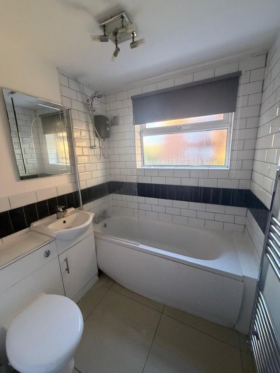 Property photo 2 of 5 Gallery