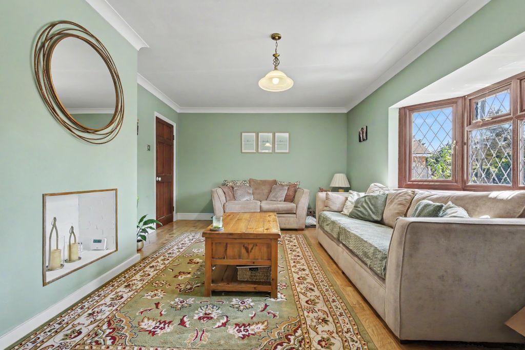 Property photo 3 of 32 4960594