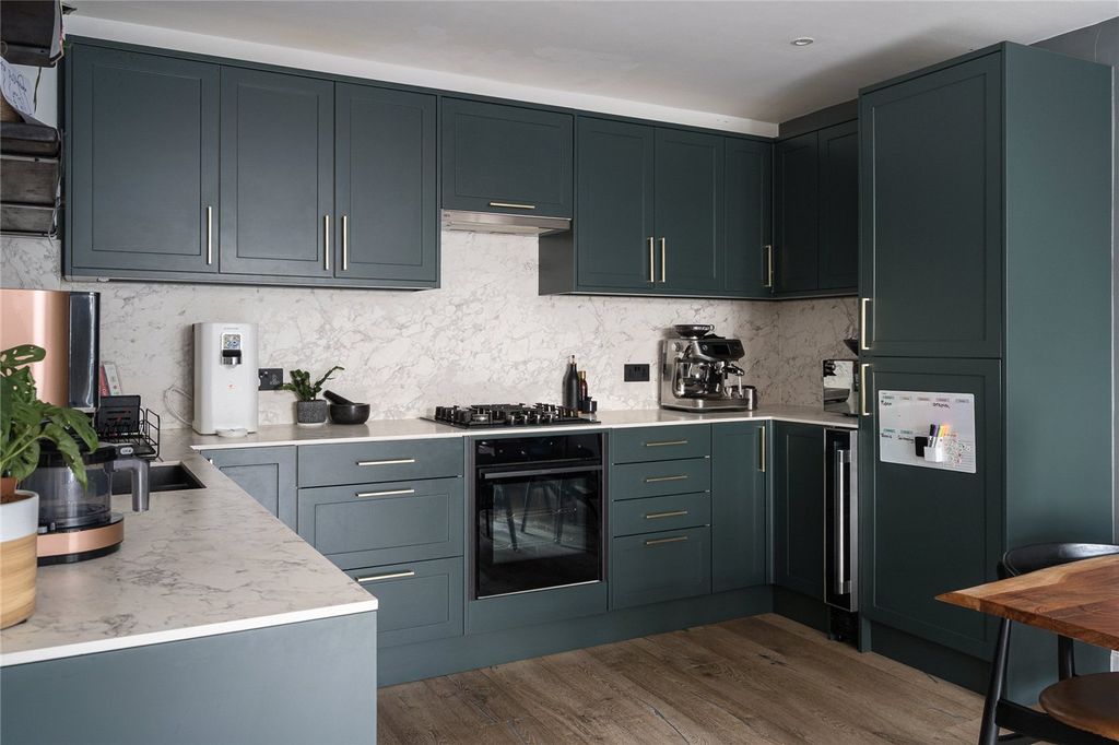 Property photo 3 of 12 Picture No. 10