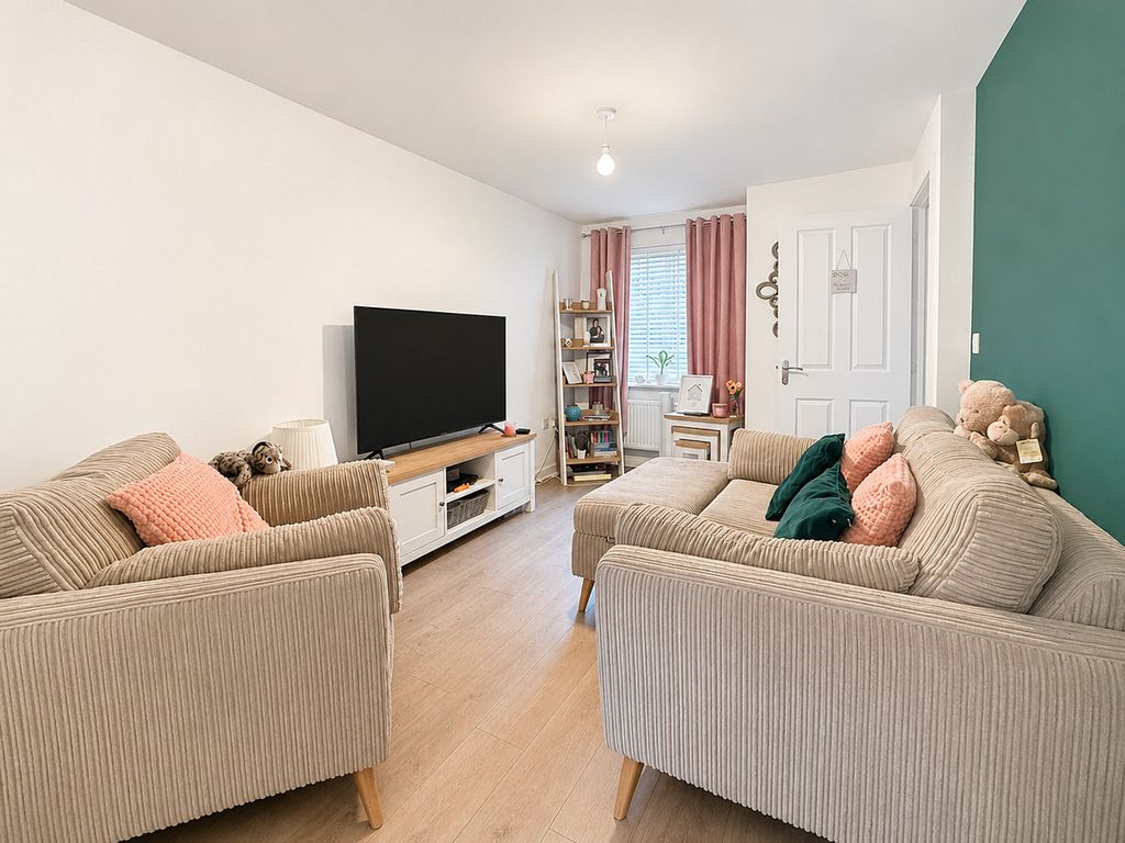 Property photo 2 of 18