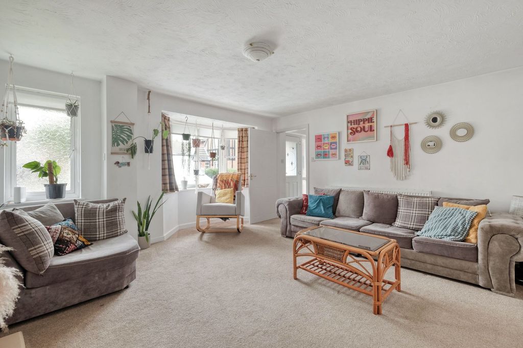 Property photo 3 of 19