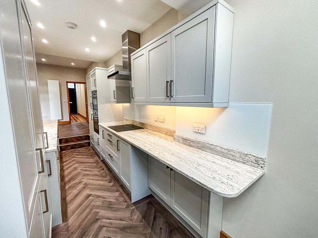 Property photo 3 of 19 Kitchen 2.Jpg