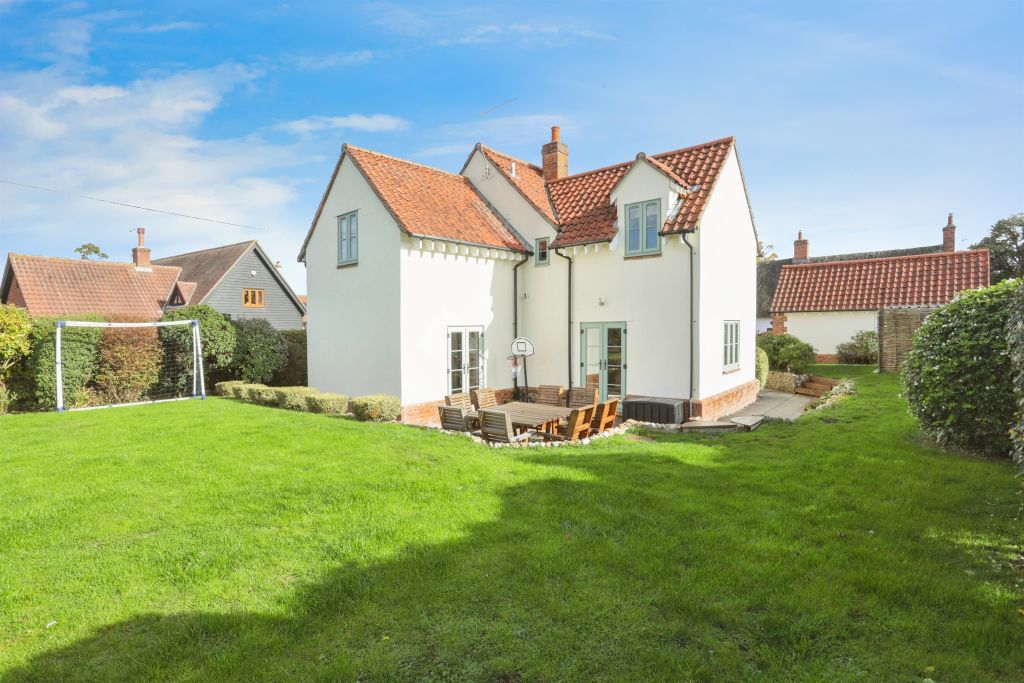 Property photo 3 of 17