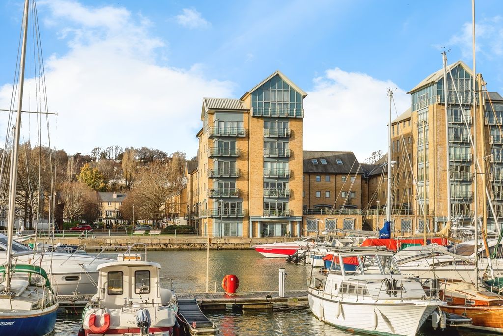 Property photo 1 of 18 Pbox-Img.Jpg