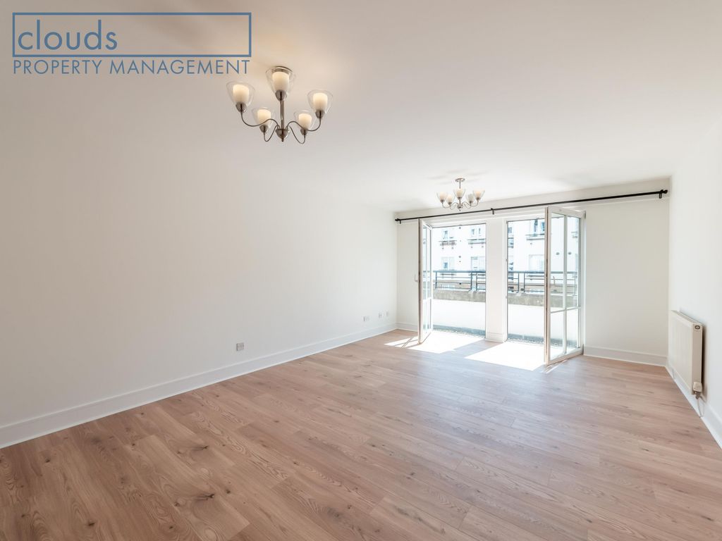 Property photo 1 of 13 Living Room