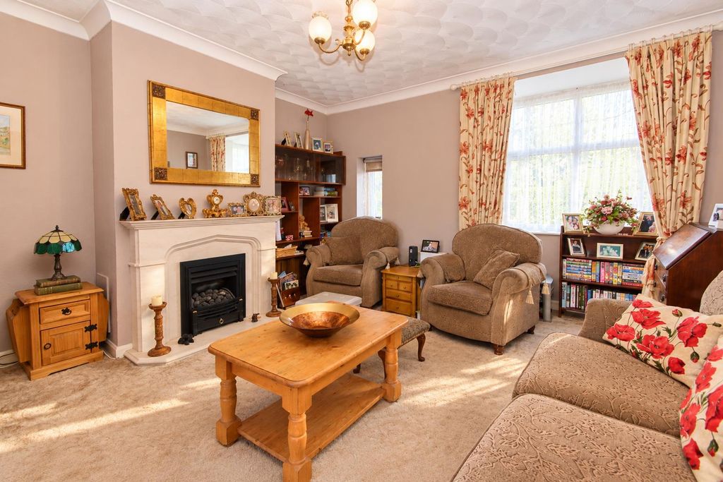 Property photo 2 of 16 1 (10).Png