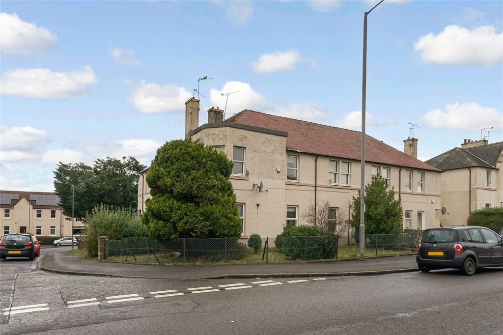 Property photo 1 of 18 External