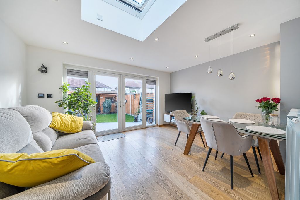 Property photo 2 of 12 Reception