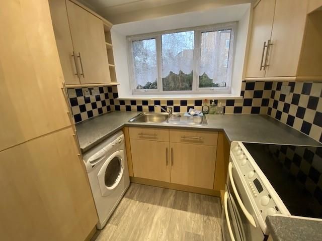 Property photo 2 of 6 Living Room