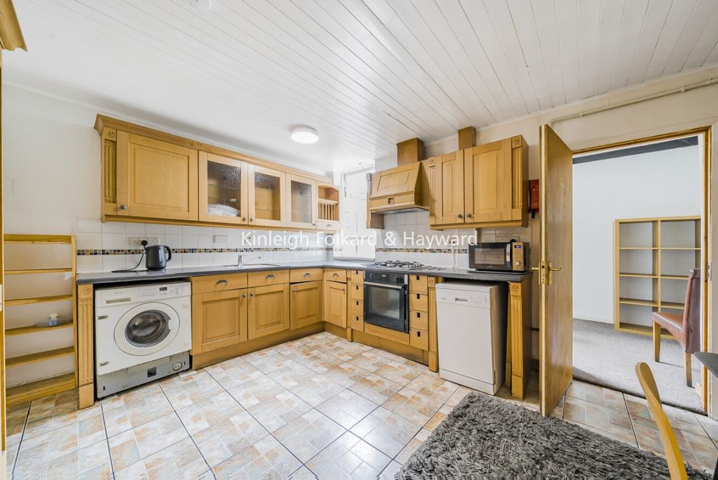 Property photo 1 of 12 2260d97F-8993-4c77-B