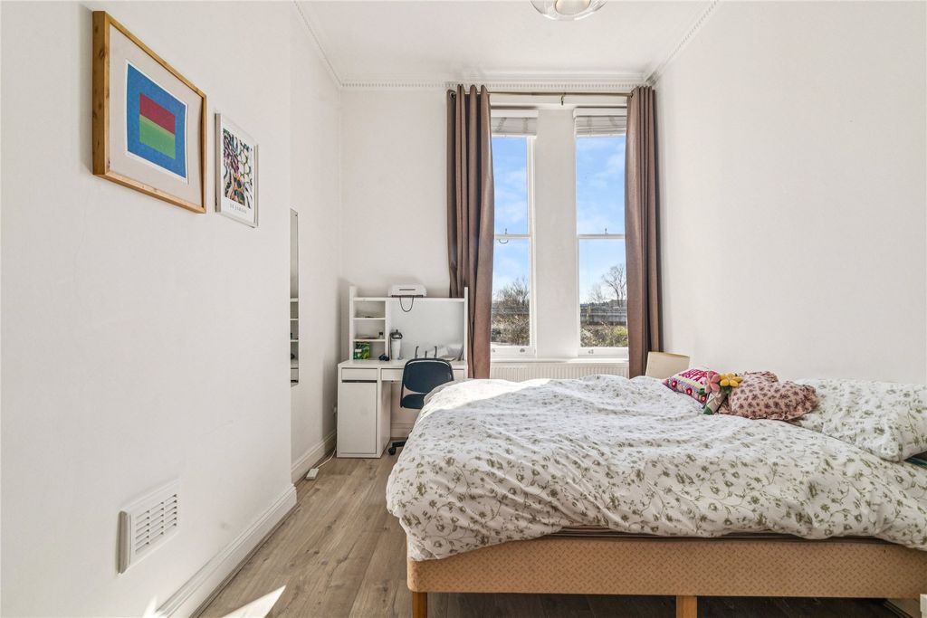 Property photo 3 of 10 Picture No. 11