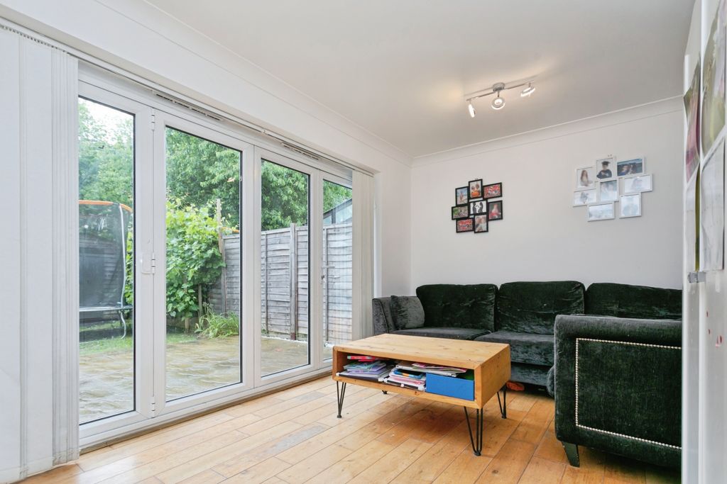 Property photo 3 of 20