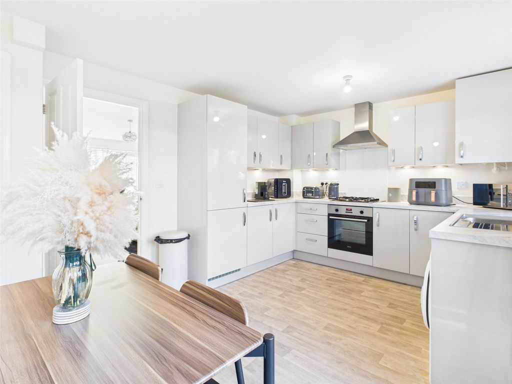 Property photo 2 of 15 Picture No. 01