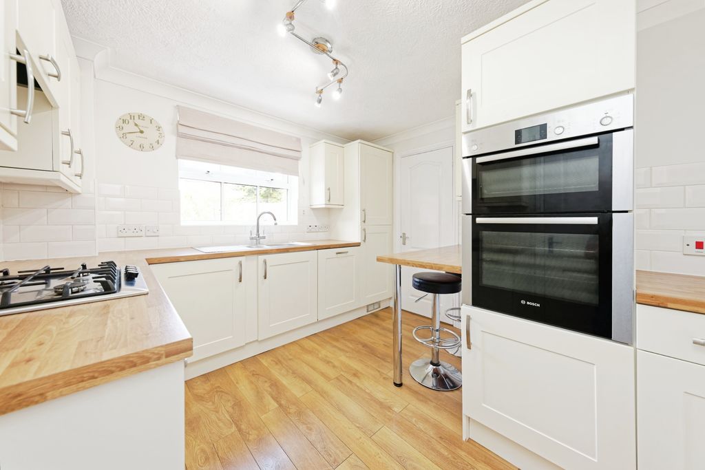 Property photo 2 of 19 Img_1926_Rw