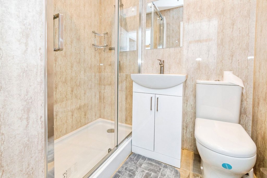 Property photo 3 of 8 Pbox-Img.Jpg