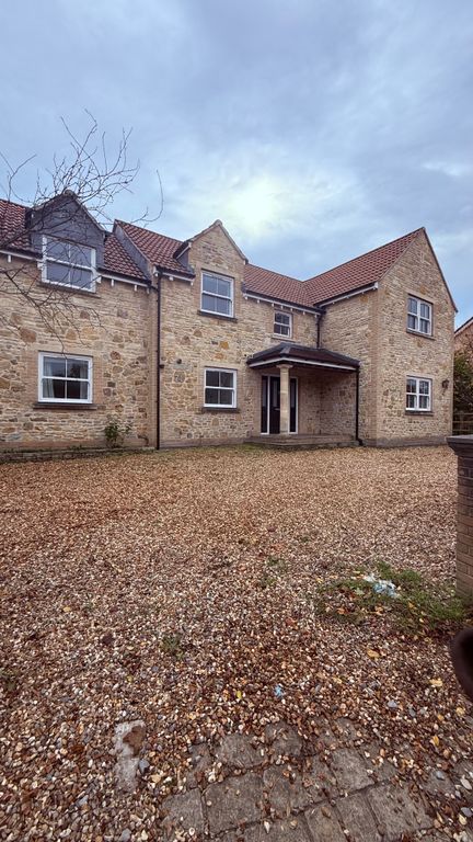 Property photo 1 of 25 External