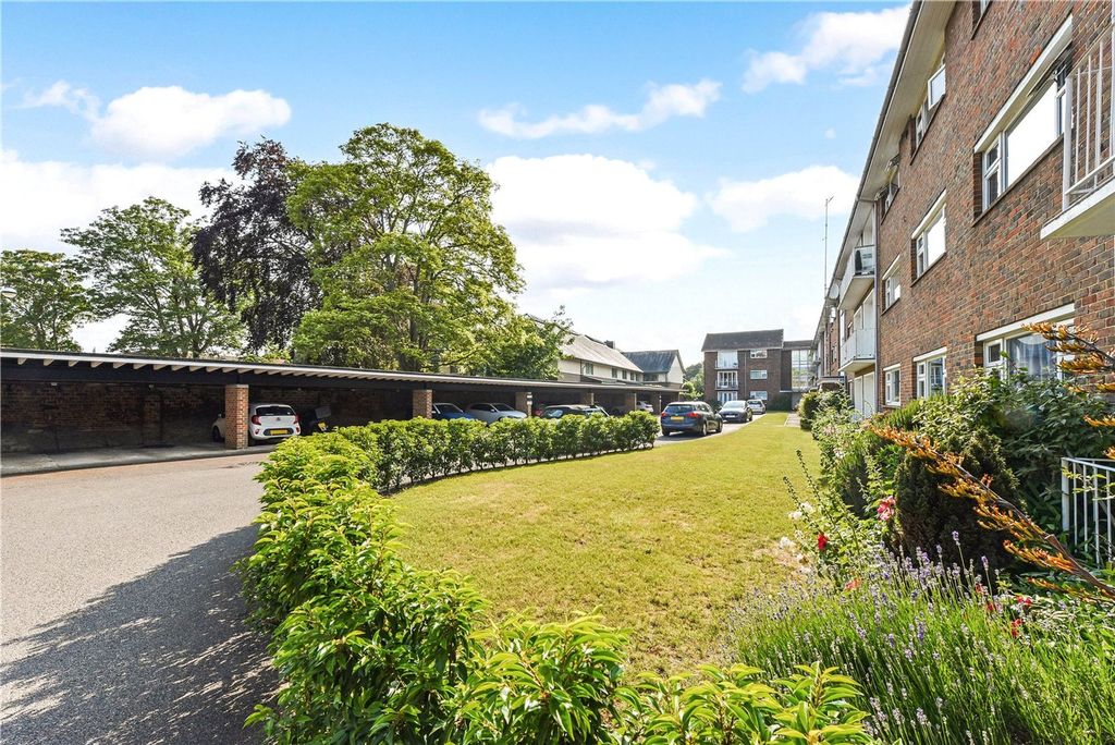 Property photo 2 of 14 Picture No. 18