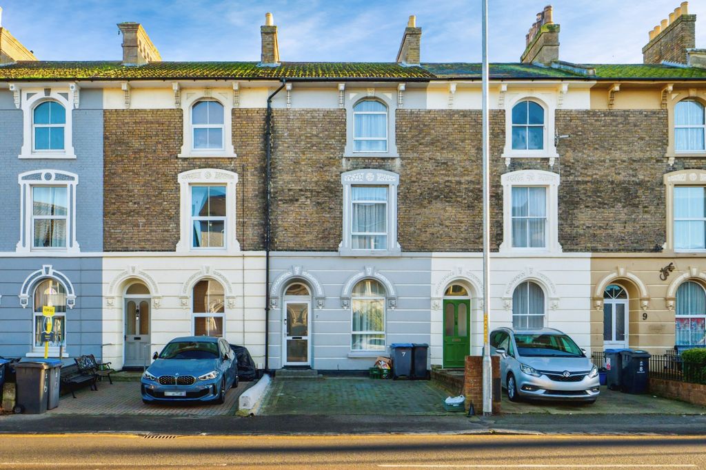 Property photo 1 of 20 Front View