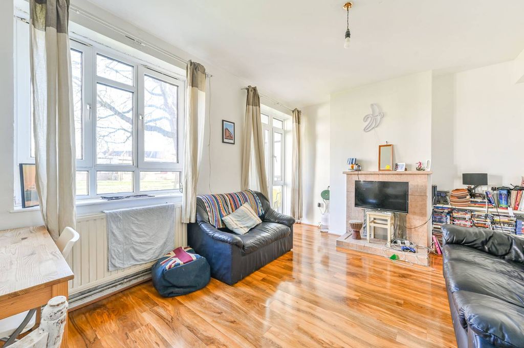 Property photo 2 of 3