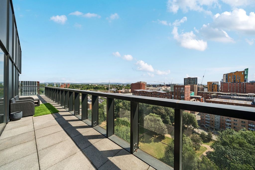 Property photo 3 of 17 Balcony