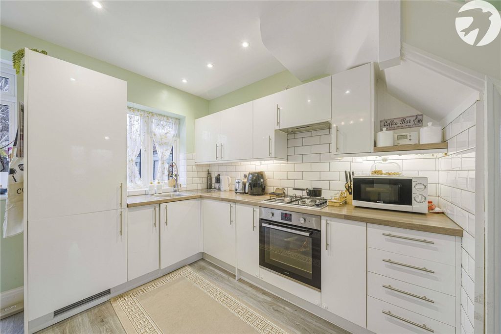 Property photo 3 of 19 Picture 3