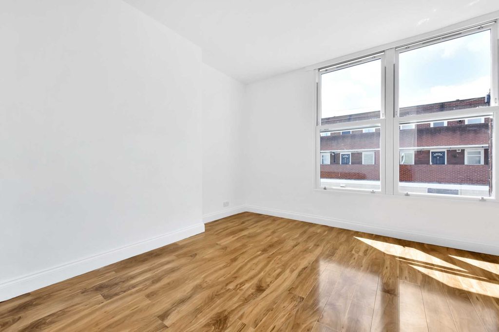 Property photo 2 of 5